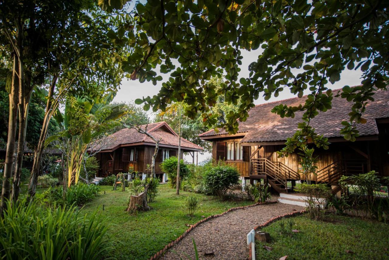La Folie Hospedaje Champasak Exterior foto